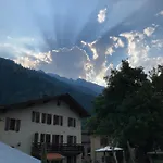 La Petite *